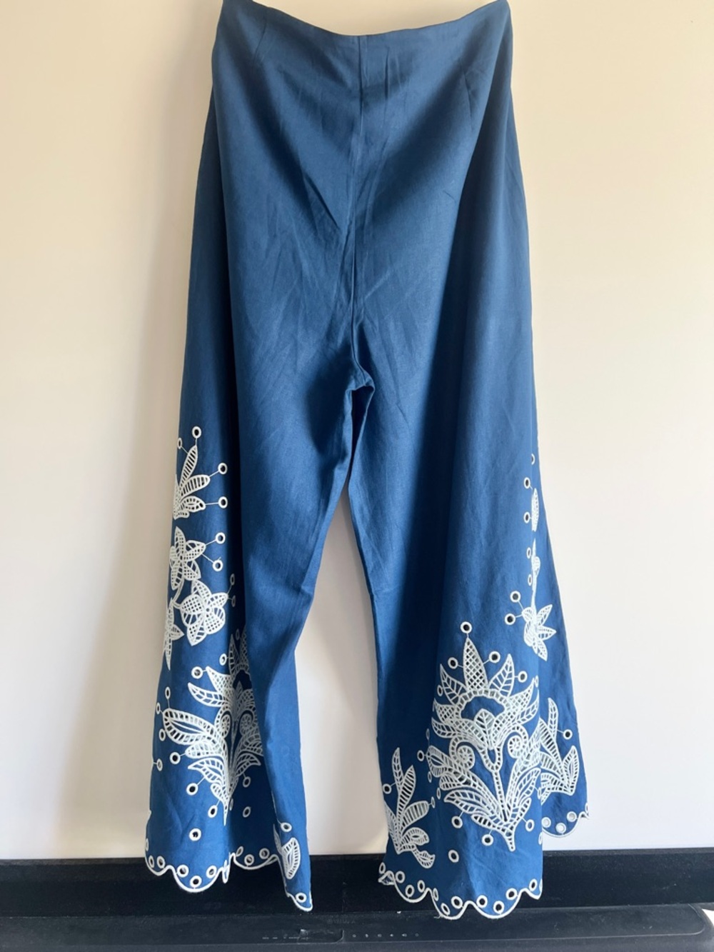 FARM Rio x Anthropologie Blue Embroidered Wide-Leg Pants Size Medium NWT - Picture 7 of 15